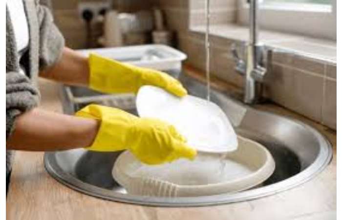 wear gloves when doing the dishes