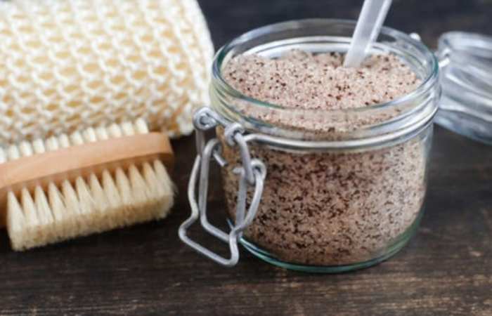 honey and brown sugar lip scrub