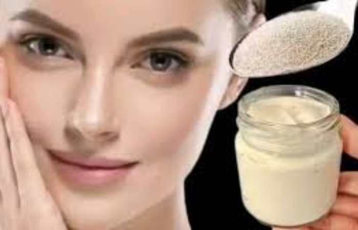how yogurt can brighten the face