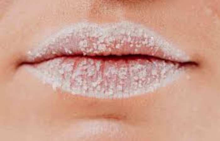 sugar and coconut oil lip scrub